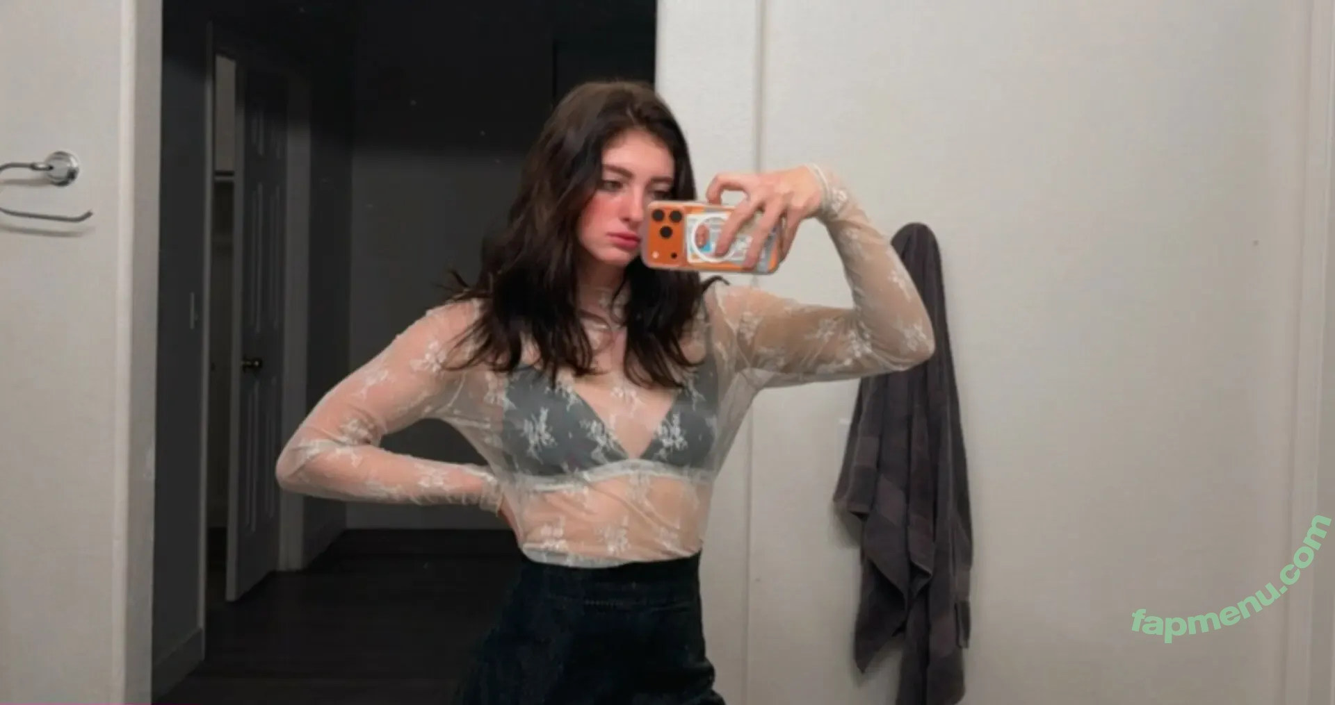 Willow Shields nude photo #0228 (Discussion Thread / WillowShields)