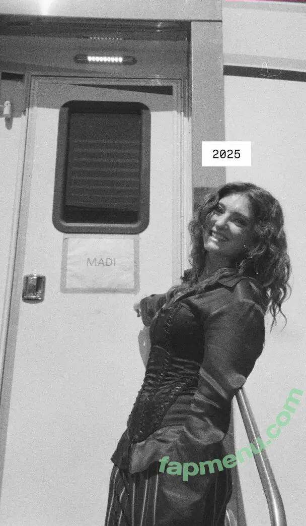 Willow Shields nude photo #0232 (Discussion Thread / WillowShields)