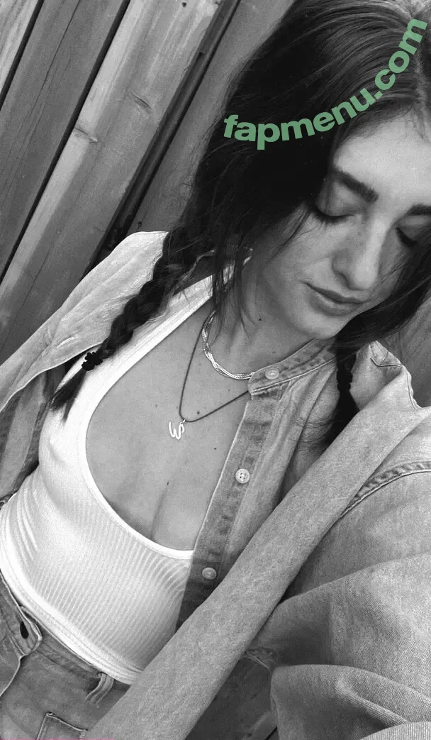 Willow Shields nude photo #0241 (Discussion Thread / WillowShields)