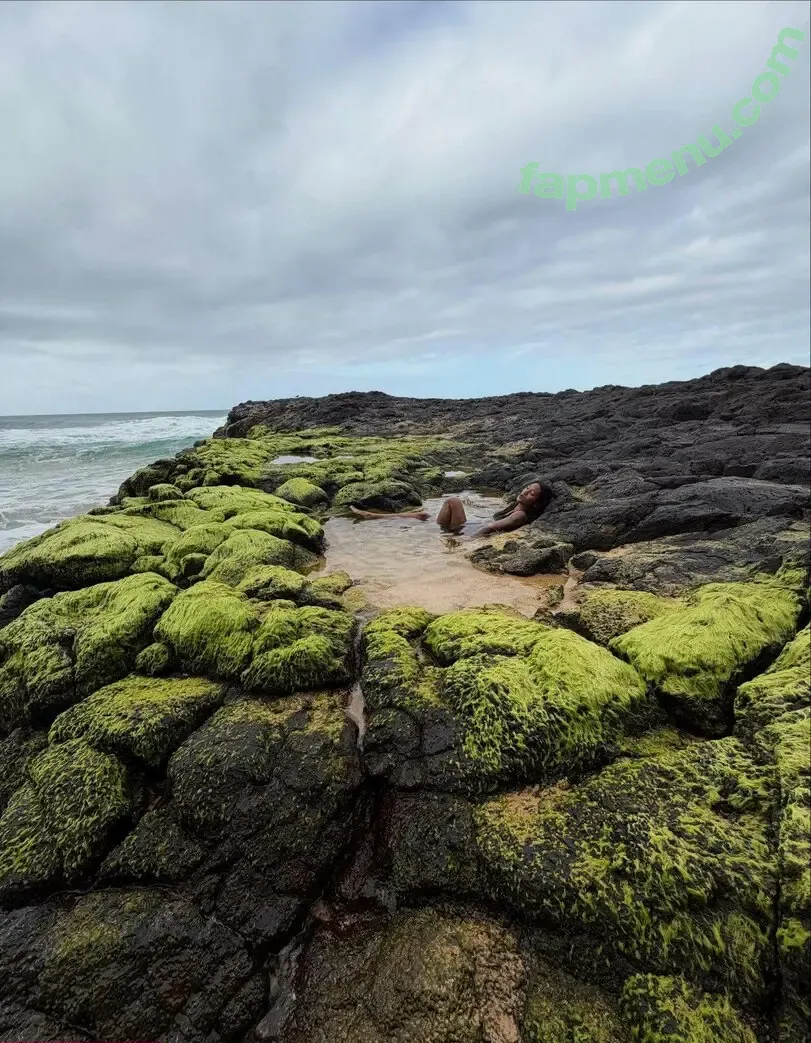 Willow Smith nude photo #0008 (willowsmith)