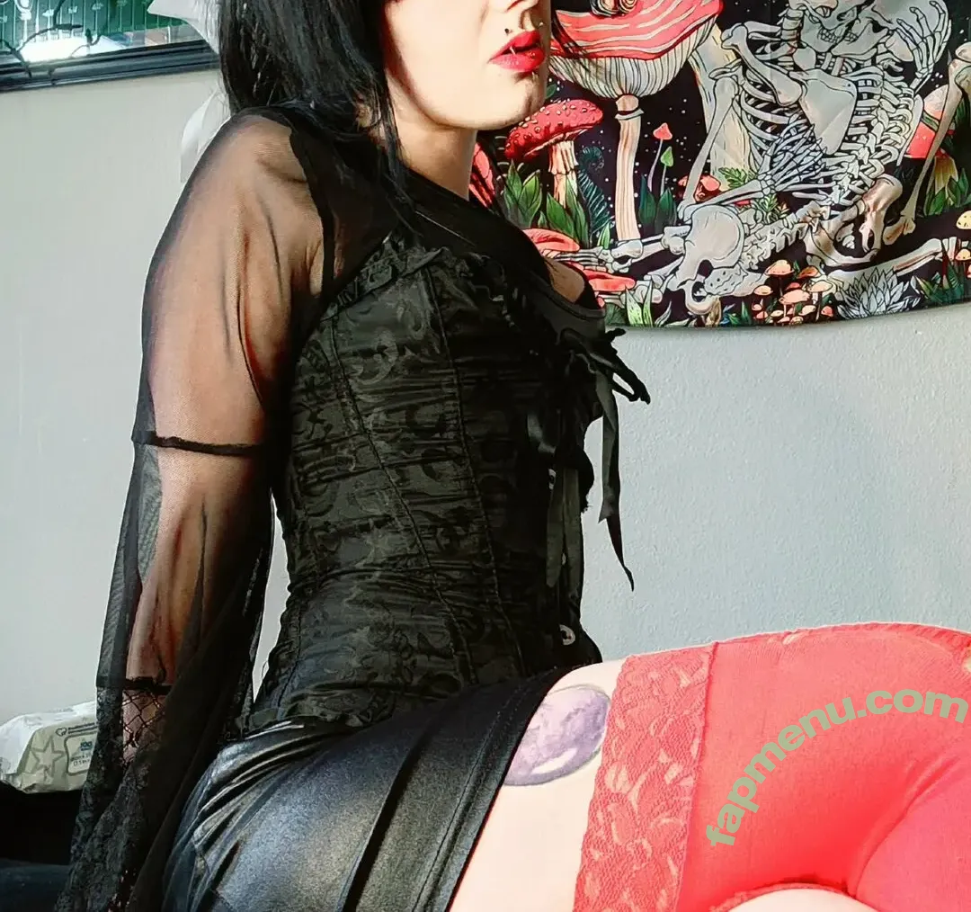 Willowsugilite138 nude photo #0003 (willow_sugilite_666 / willowsugi13)