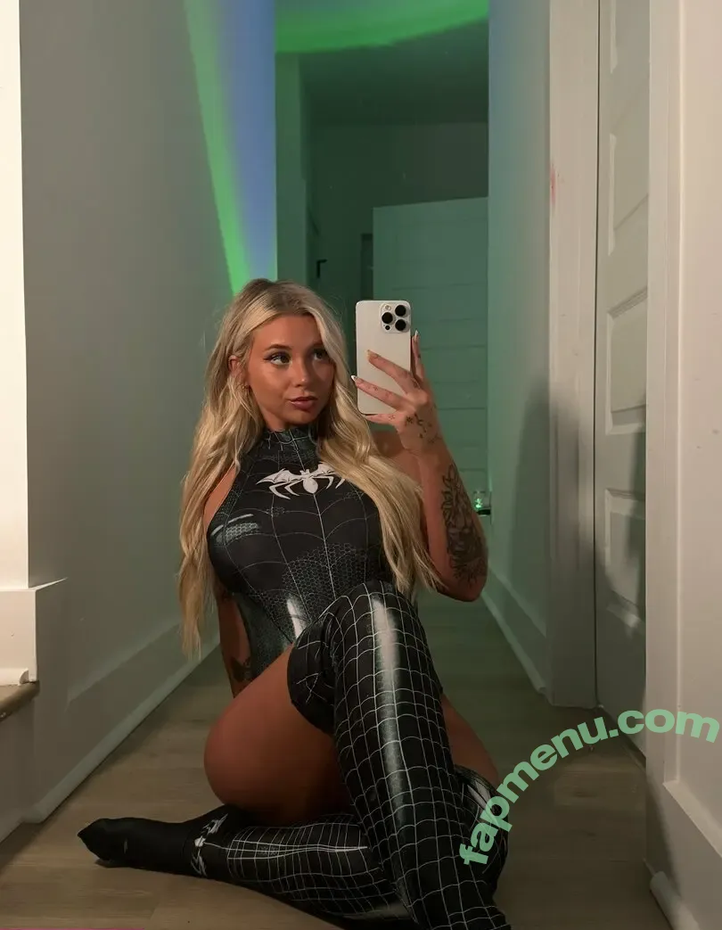 willowxclark nude photo #0026 (willowclarkxo)