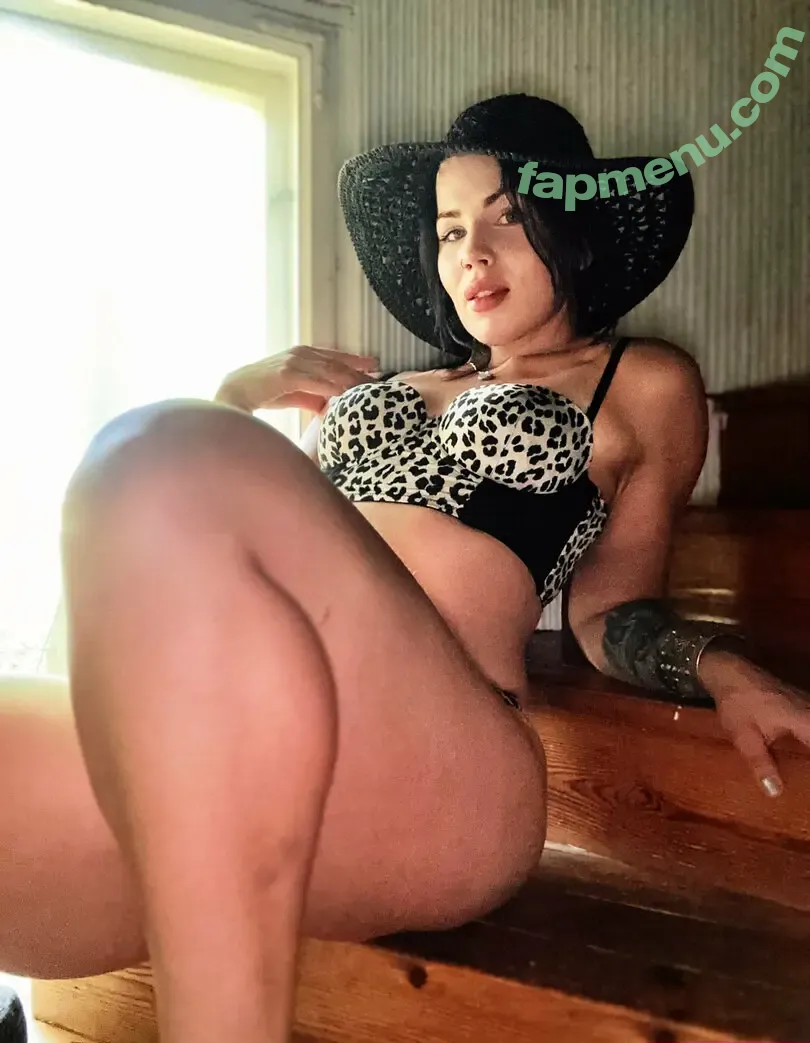wilverinafree nude photo #0011 (wilverina)
