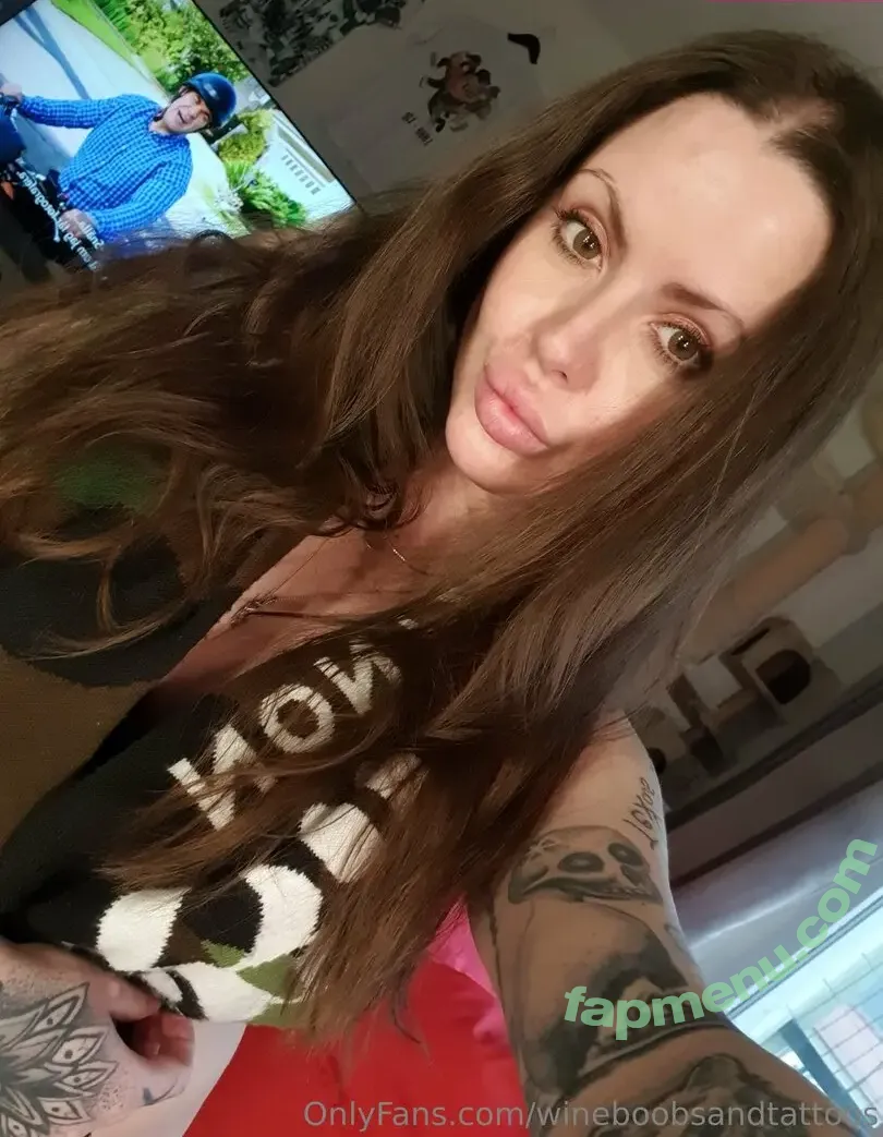 wineboobsandtattoos nude photo #0001 (wineboobsandtattoos)