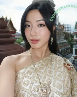 Winnie Chang / winnieechang nude photo #0359