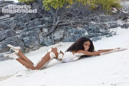 Winnie Harlow / winnieharlow nude photo #0124