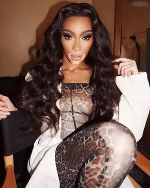 Winnie Harlow / winnieharlow nude photo #0438