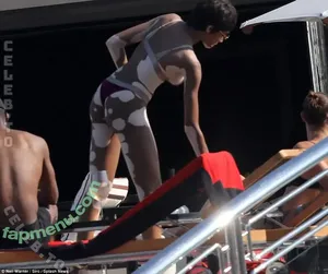 Winnie Harlow / officialwinnieharlow / winnieharlow nude photo #0605