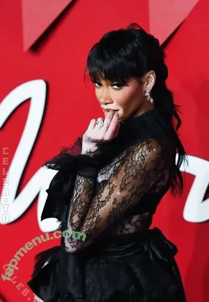 Winnie Harlow / officialwinnieharlow / winnieharlow nude photo #0608