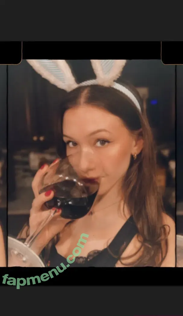 Winniegrl nude photo #0002 (Winnie19)