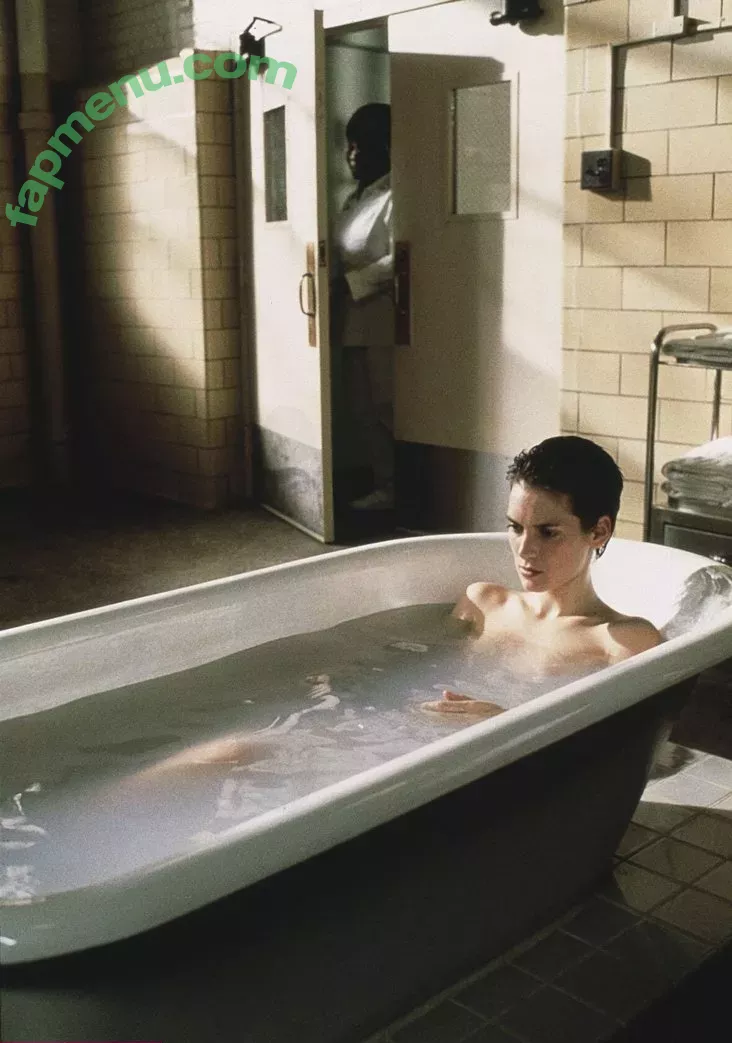 Winona Ryder nude photo #0003 (winonaryderofficial)