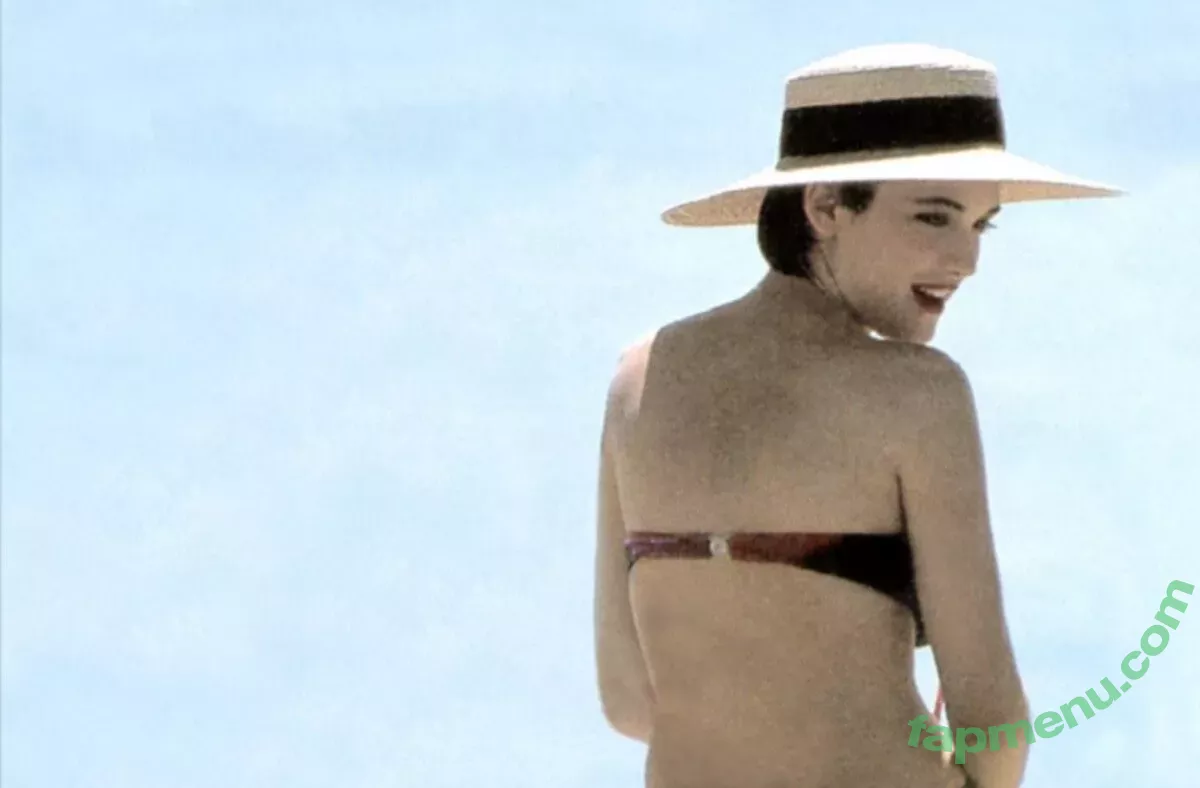 Winona Ryder nude photo #0049 (winonaryderofficial)