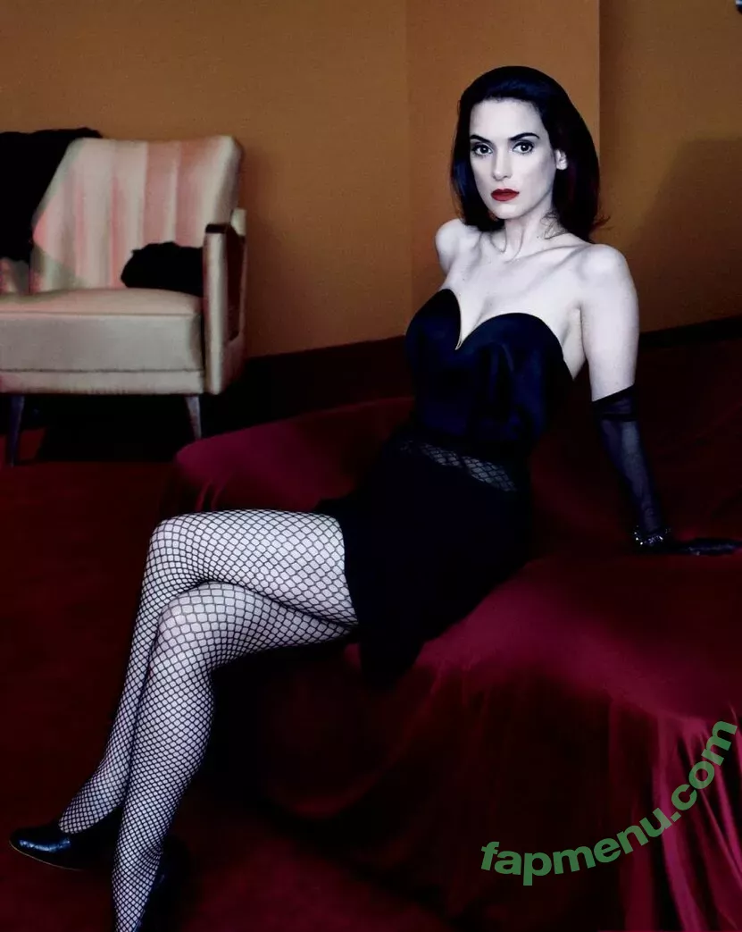 Winona Ryder nude photo #0057 (winonaryderofficial)