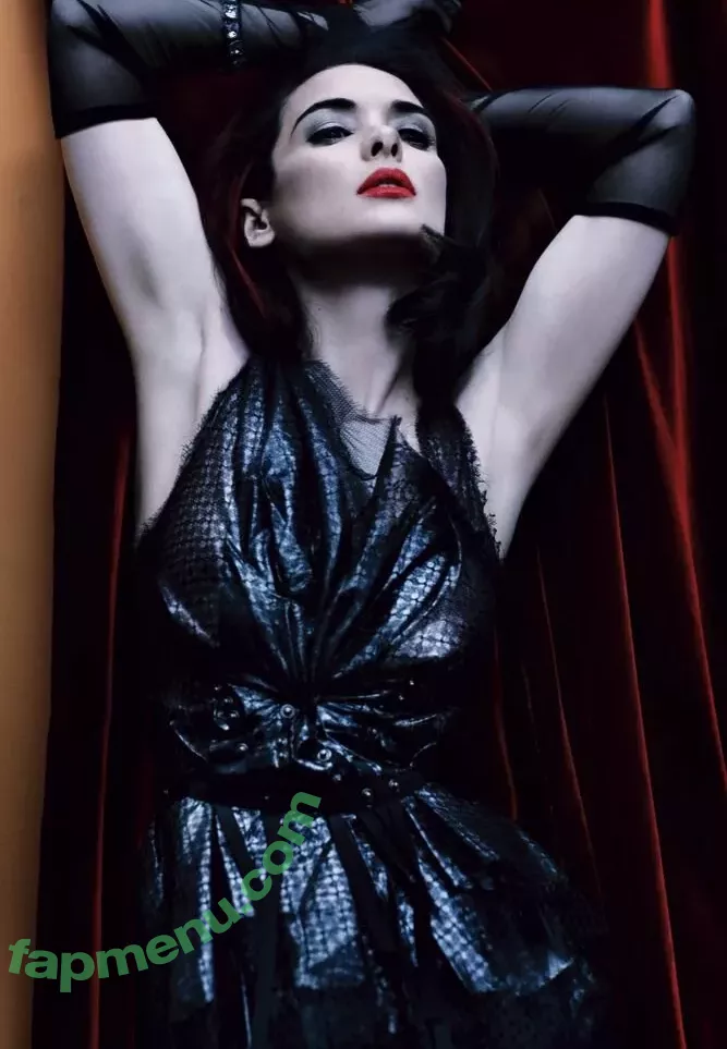 Winona Ryder nude photo #0058 (winonaryderofficial)