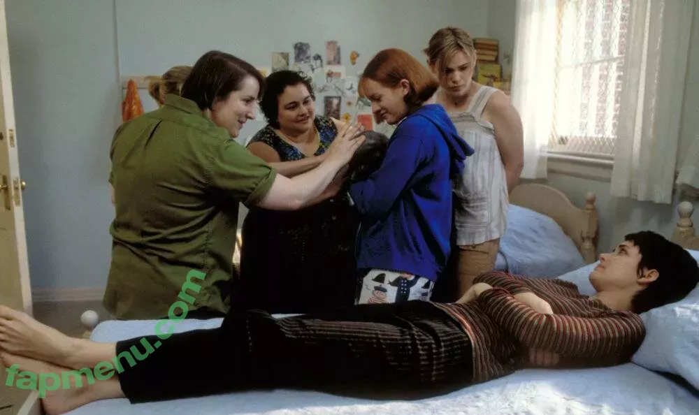 Winona Ryder nude photo #0079 (winonaryderofficial)