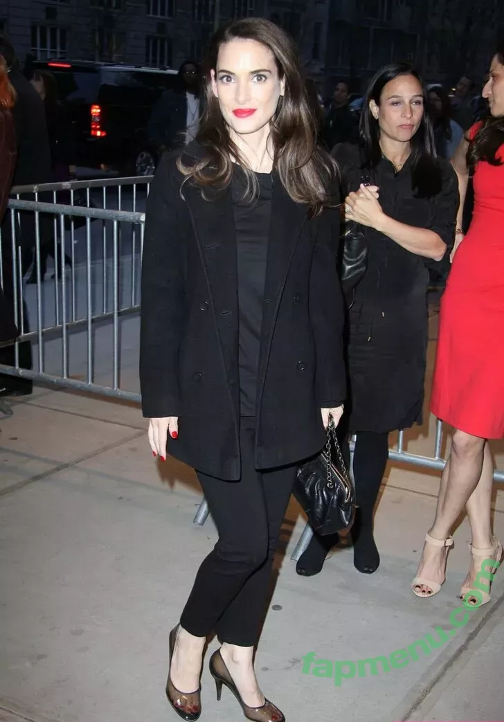 Winona Ryder nude photo #0086 (winonaryderofficial)