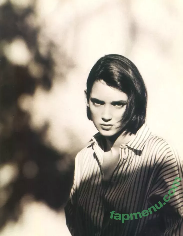 Winona Ryder nude photo #0094 (winonaryderofficial)