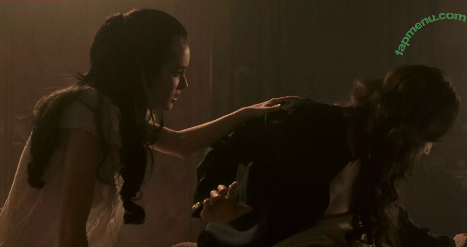 Winona Ryder nude photo #0114 (winonaryderofficial)