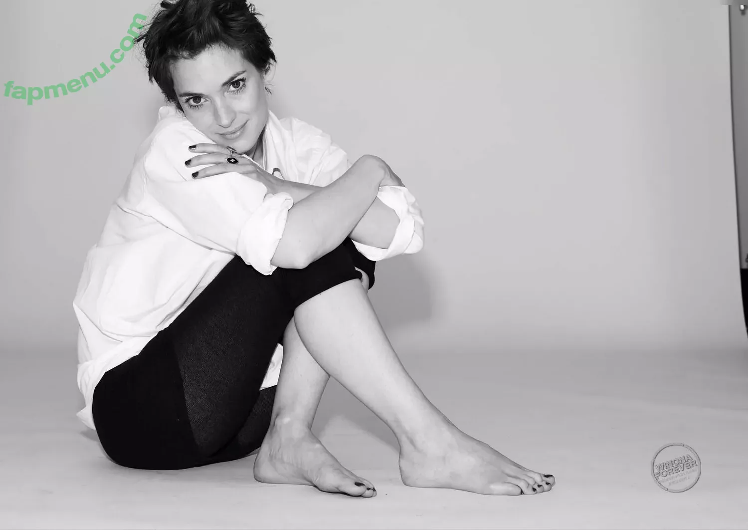 Winona Ryder nude photo #0231 (winonaryderofficial)