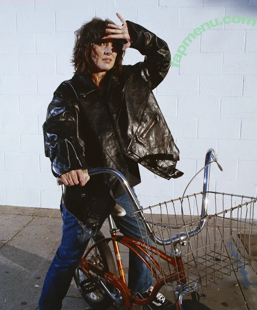 Winona Ryder nude photo #0301 (winonaryderofficial)