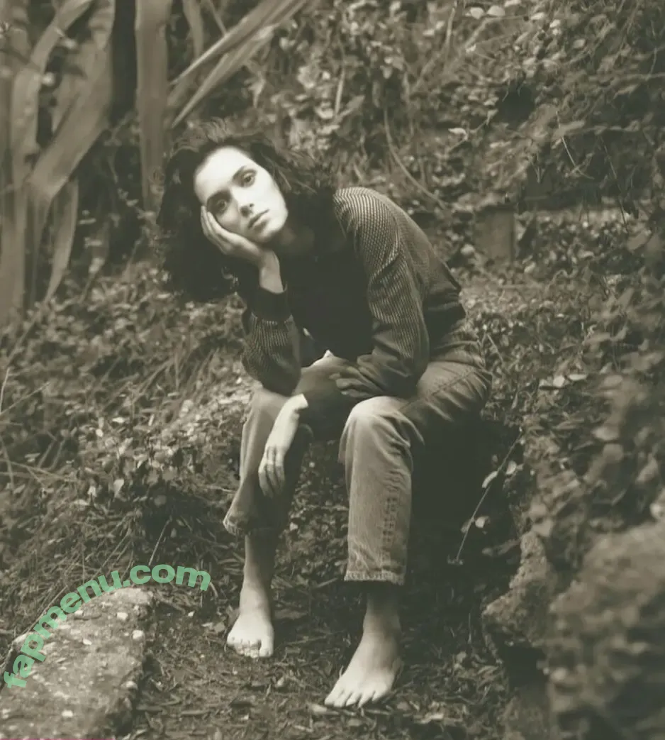 Winona Ryder nude photo #0317 (winonaryderofficial)