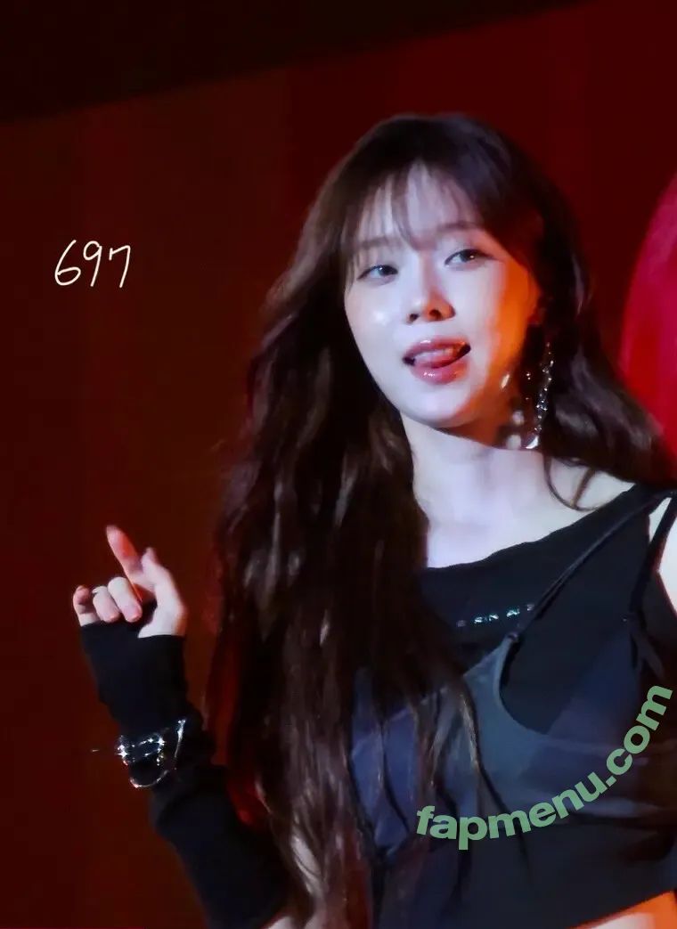 Winter æspa nude photo #0802 (aespa / winter.aespa)