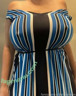 Wisconsinwife / allnaturalmom nude photo #0081