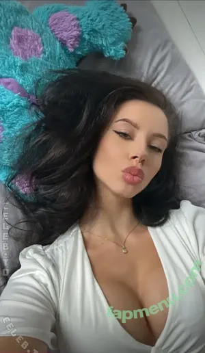 wisnniowa / Roksana nude photo #0165