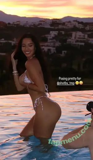 wisnniowa / Roksana nude photo #0166