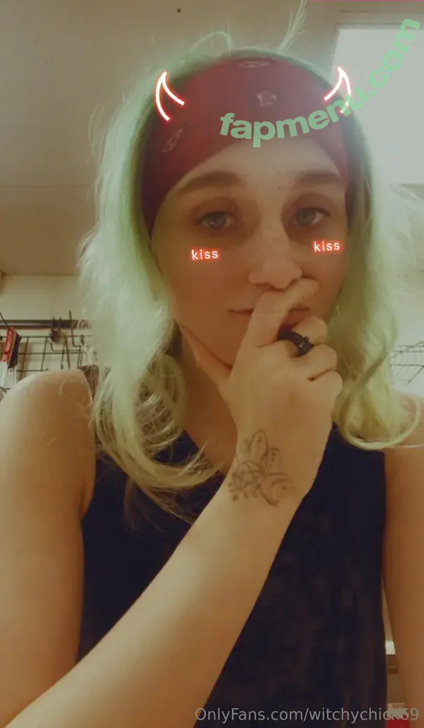 witchychick69 nude photo #0003 (witchychick69)