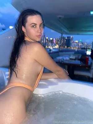 withlovesaraxo / withlove_xoxoxo nude photo #0050