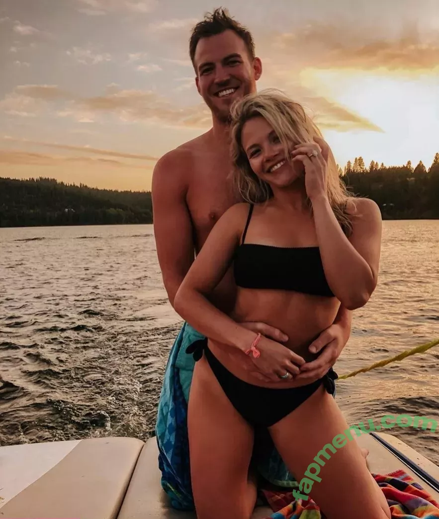 Witney Carson nude photo #0017 (witneycarson)