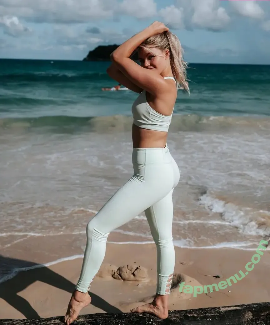 Witney Carson nude photo #0032 (witneycarson)