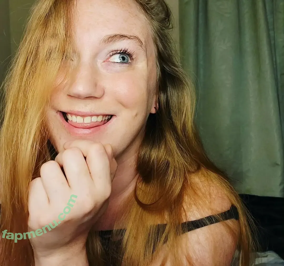 Witty Little Witch nude photo #0005 (witty.little.witch / wittylittlewitch)