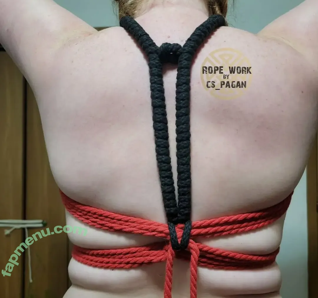 Witty Little Witch nude photo #0011 (witty.little.witch / wittylittlewitch)