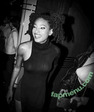 Wllow Smith / willowsmith nude photo #0001
