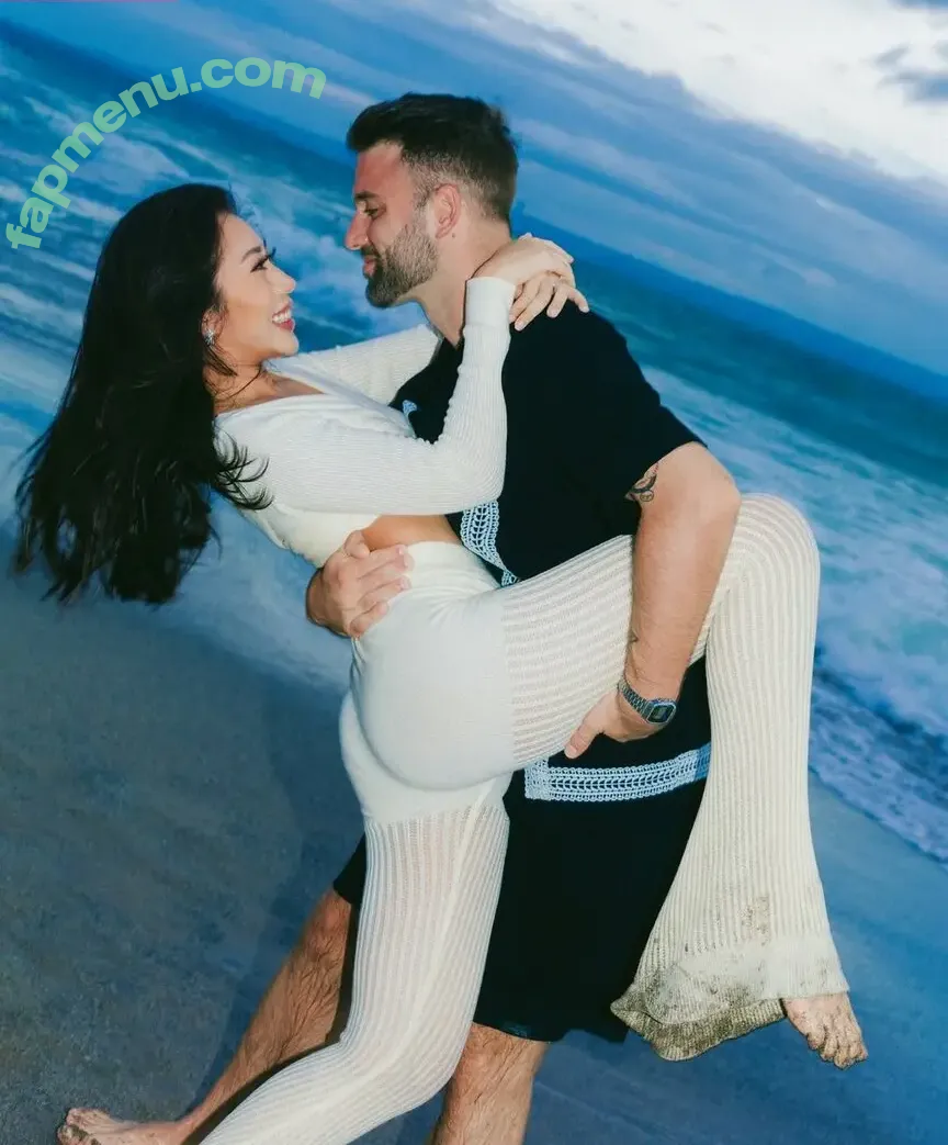 WMAF Alpha Couples nude photo #0085 (lexieemurray)