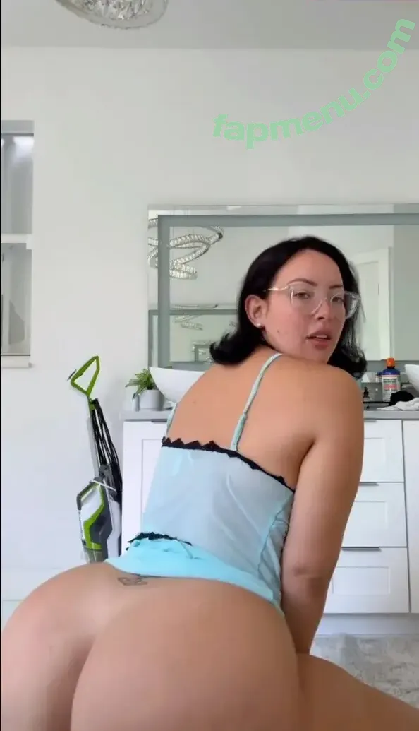Woe Alexandra nude photo #0035 (woealexandra / woesenpai69 / woesenpai6999)