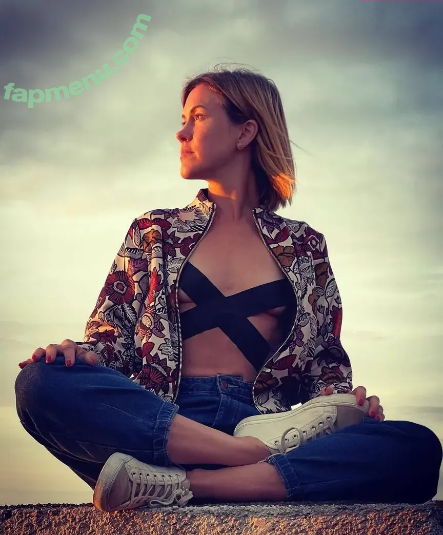 Wolke Hegenbarth nude photo #0004 (wolke_hegenbarth_official)