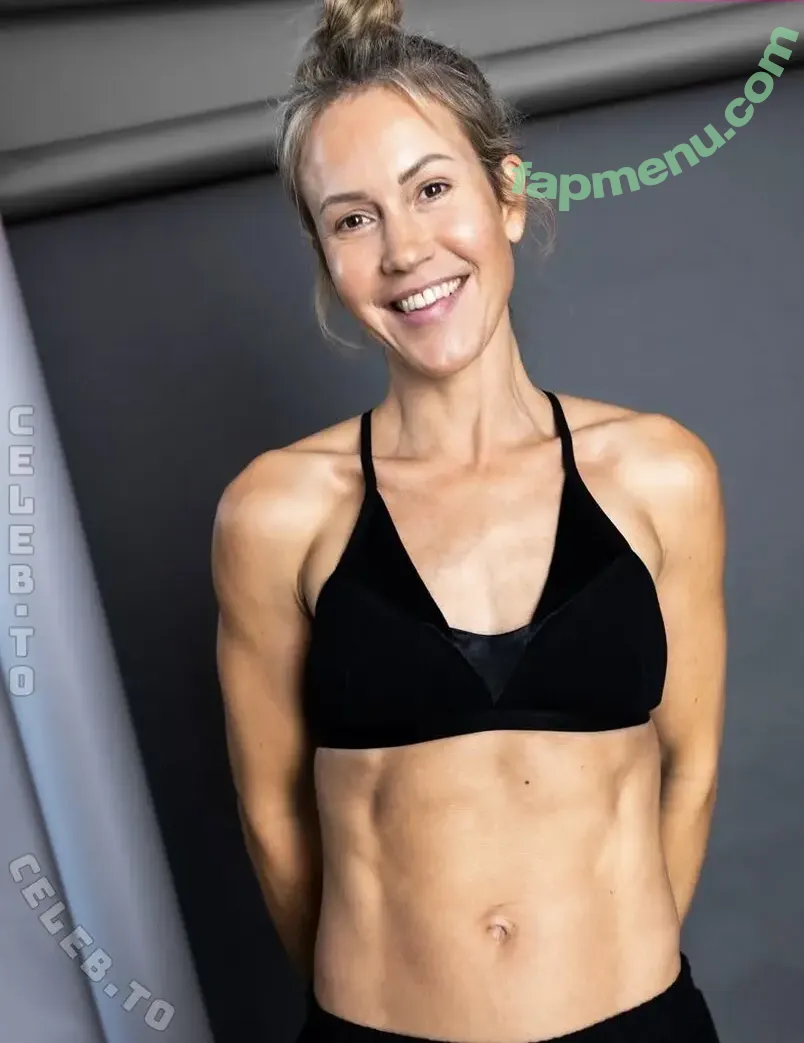 Wolke Hegenbarth nude photo #0377 (wolke_hegenbarth_official)