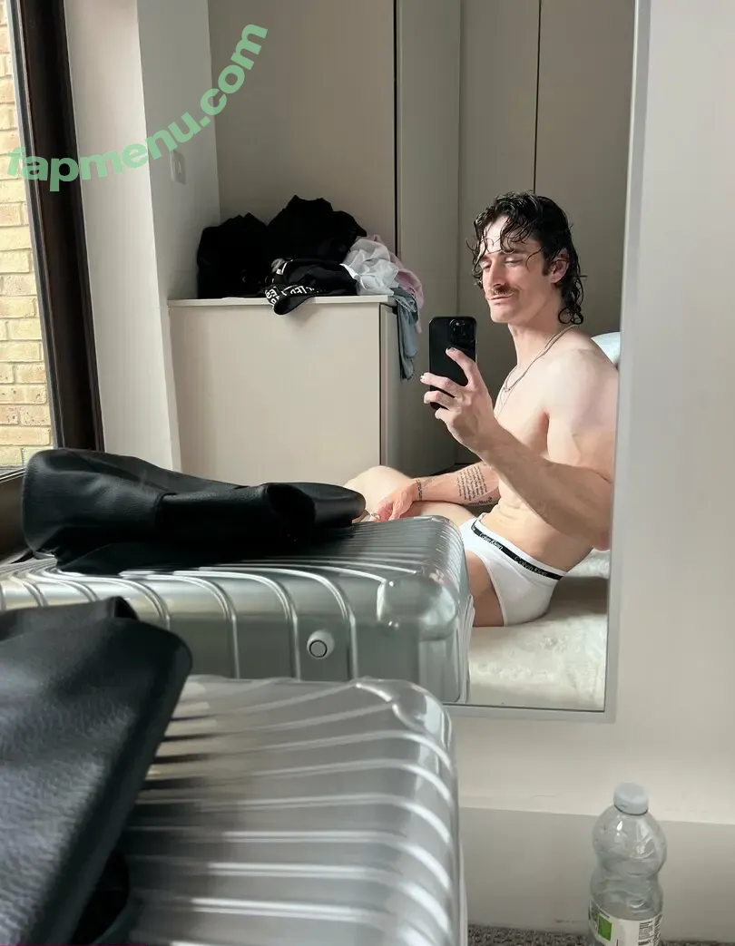 wolver_peen nude photo #0100 (the.one.time)