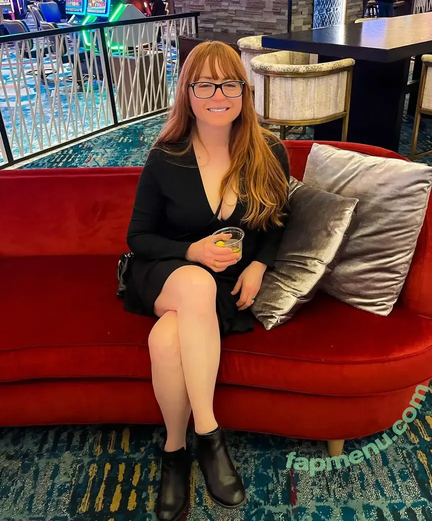 Woman_of_miscellany nude photo #0015 (another_outdoor_girl / misc_outdoor_girl)