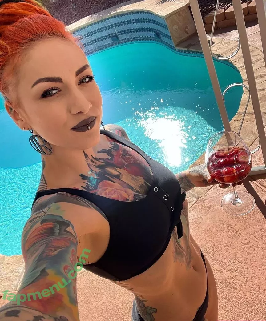 WomenMetal nude photo #0009 (WomenofMetal / thrashmetaldoll)