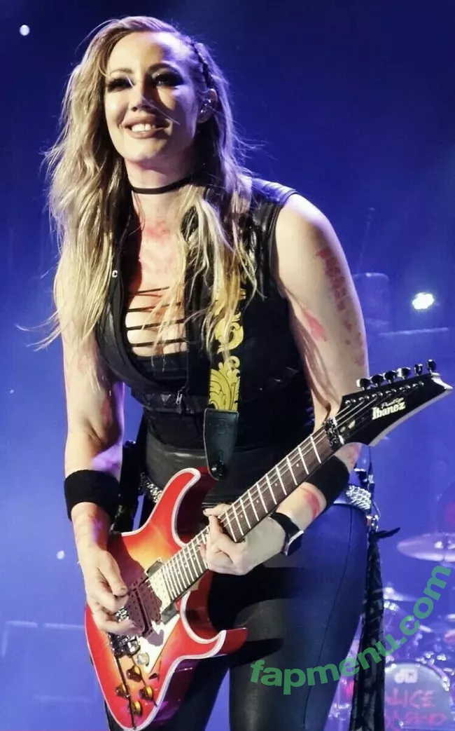 WomenMetal nude photo #0090 (WomenofMetal / thrashmetaldoll)