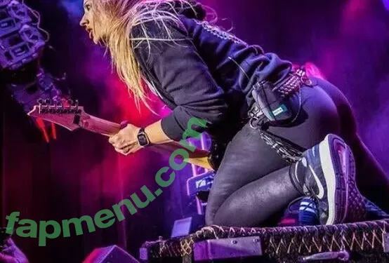 WomenMetal nude photo #0133 (WomenofMetal / thrashmetaldoll)