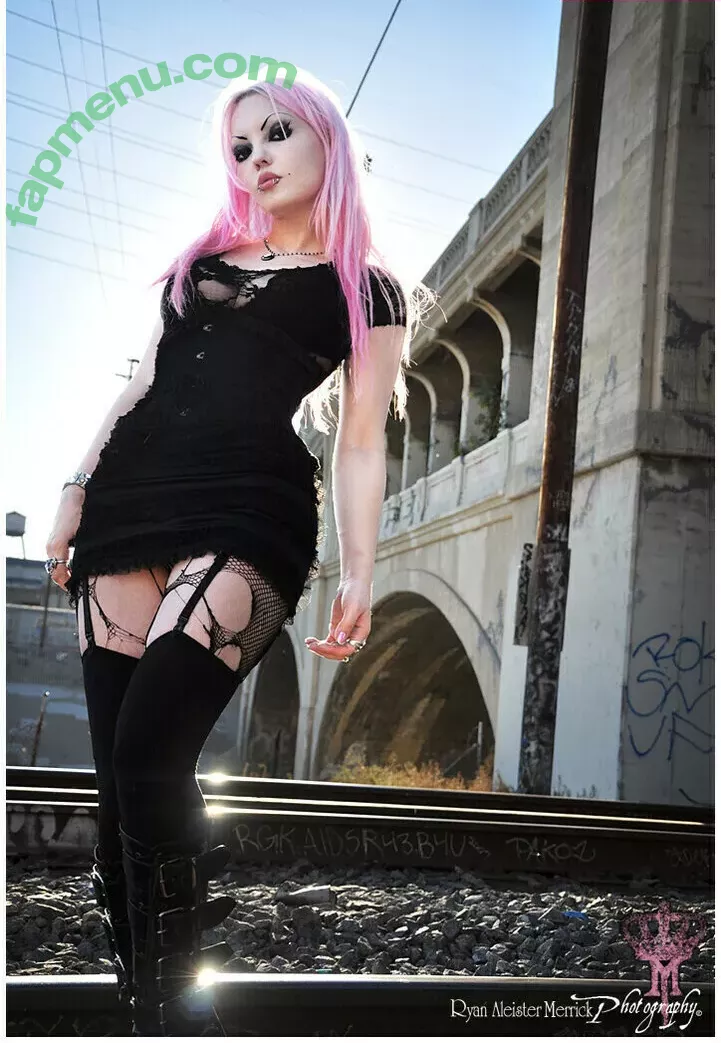 WomenMetal nude photo #0151 (WomenofMetal / thrashmetaldoll)