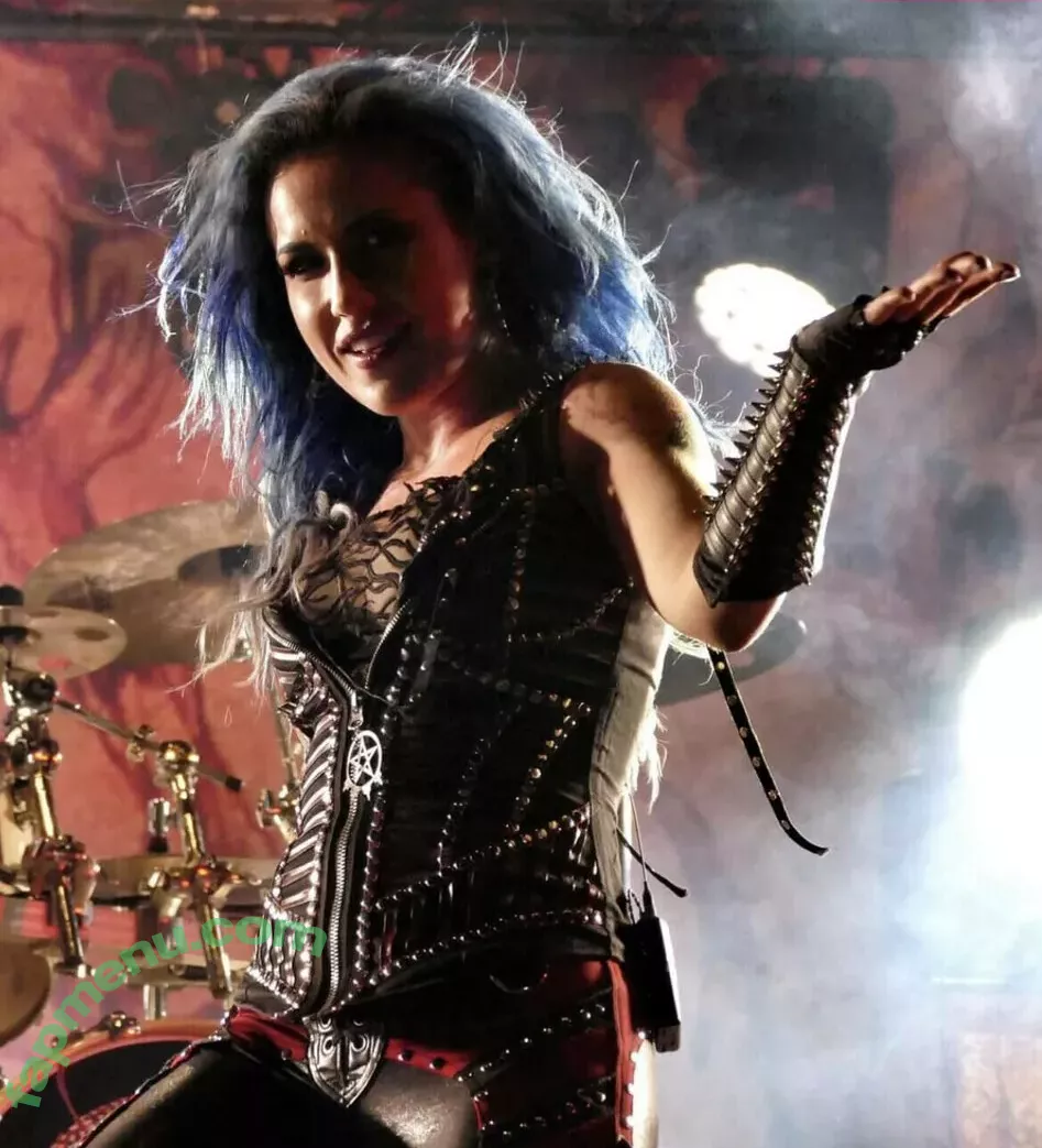 WomenMetal nude photo #0311 (WomenofMetal / thrashmetaldoll)