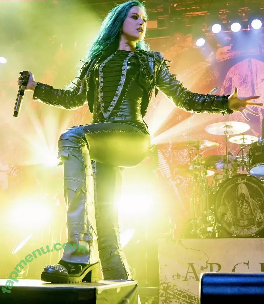 WomenMetal nude photo #0321 (WomenofMetal / thrashmetaldoll)