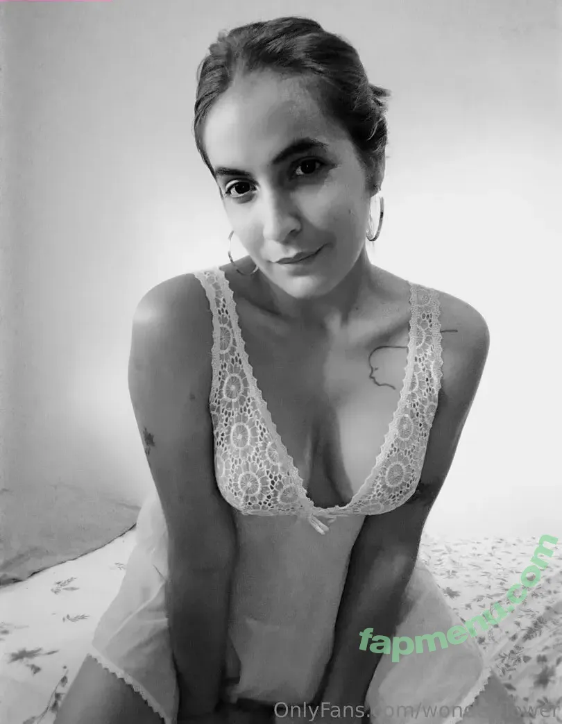wonderflower nude photo #0047 (wonder_flowers_mia)