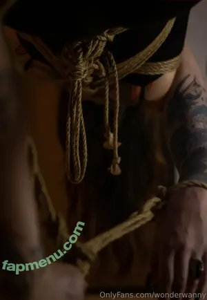 WonderWanny nude photo #0011